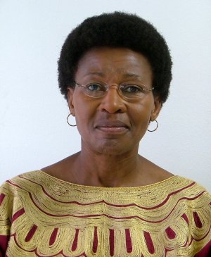 Dr Nana Makaula 
